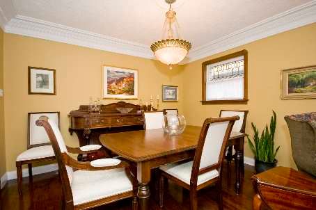 Preview image for 19 Southvale Dr, Toronto