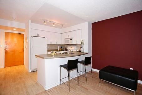 Preview image for 30 Hayden St #1405, Toronto