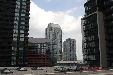 Preview image for 25 Capreol Crt #1101, Toronto