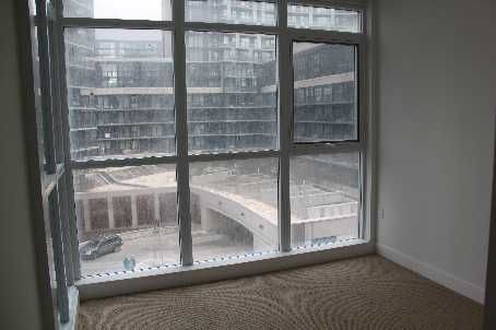 Preview image for 10 Capreol Crt #653, Toronto