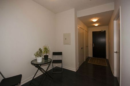 Preview image for 770 Bay St #1006, Toronto