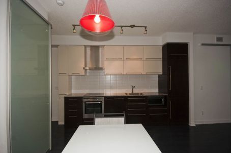 Preview image for 770 Bay St #1006, Toronto