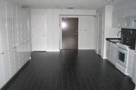 Preview image for 10 Capreol Crt #821, Toronto