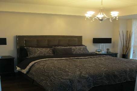 Preview image for 628 Fleet St #706, Toronto