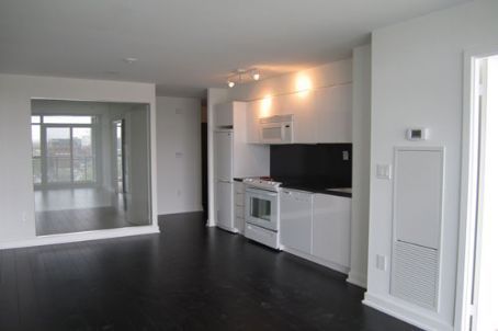 Preview image for 10 Capreol Crt #1048, Toronto