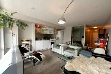 Preview image for 4K Spadina Ave #818, Toronto