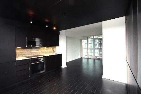 Preview image for 10 Capreol Crt #653, Toronto