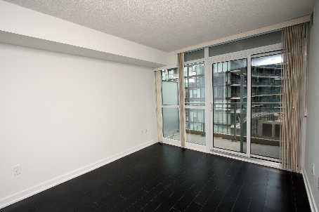 Preview image for 10 Capreol Crt #653, Toronto