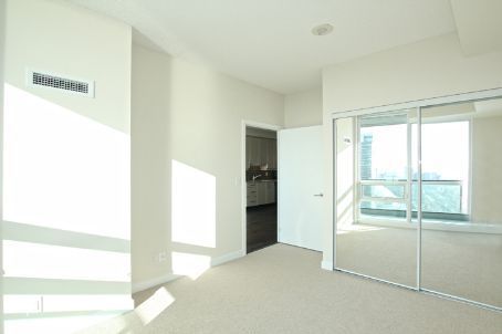 Preview image for 33 Bay St #4513, Toronto