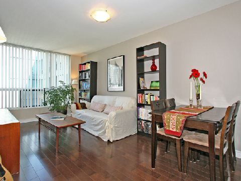 Preview image for 92 King St E #708, Toronto