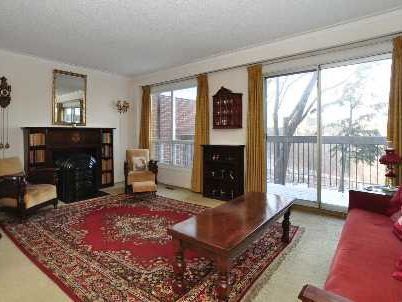 Preview image for 104 Farm Green Way, Toronto