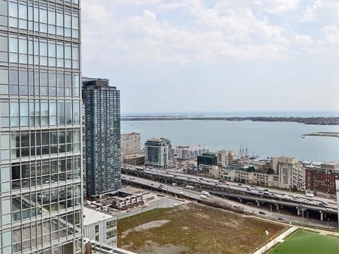 Preview image for 21 Iceboat Terr #4303, Toronto
