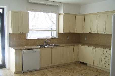 Preview image for 17 Ridgewood Rd, Toronto