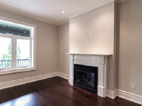Preview image for 18 Woodlawn Ave W, Toronto