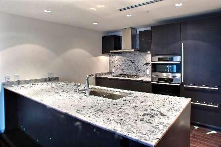 Preview image for 180 University Ave #2104, Toronto