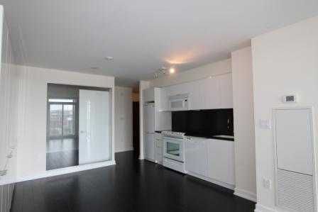 Preview image for 10 Capreol Crt #1048, Toronto