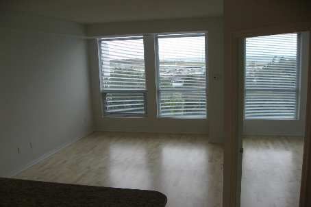 Preview image for 628 Fleet St #813, Toronto