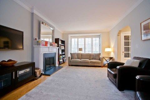 Preview image for 14 Menin Rd, Toronto