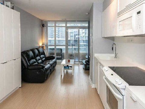 Preview image for 10 Capreol Crt #1001, Toronto