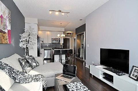 Preview image for 28 Linden St #1707, Toronto