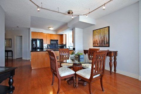 Preview image for 20 Collier St #1008, Toronto