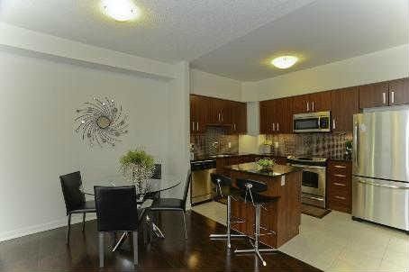 Preview image for 19 Anndale Dr #Th5, Toronto