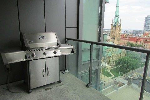 Preview image for 33 Lombard St #1402, Toronto