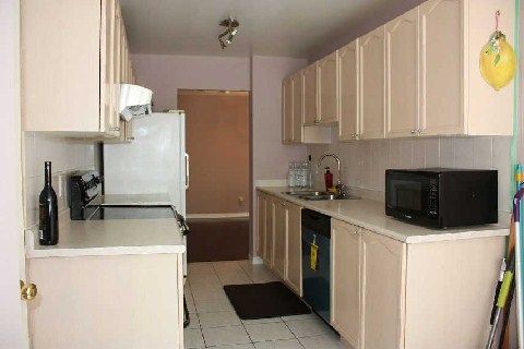 Preview image for 811 Grandview Way, Toronto