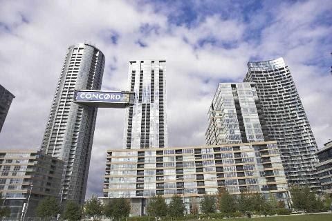Preview image for 21 Iceboat Terr #2209, Toronto