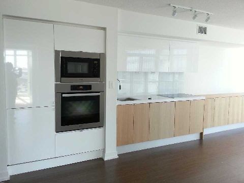 Preview image for 21 Iceboat Terr #2209, Toronto