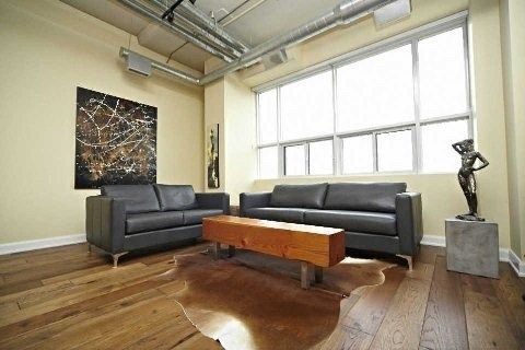 Preview image for 700 King St W #Lph01, Toronto