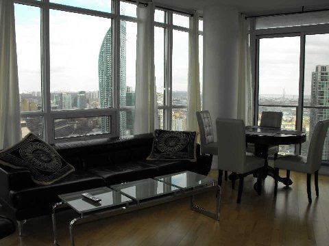 Preview image for 65 Bremner Blvd #2908, Toronto