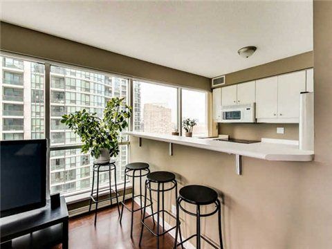 Preview image for 10 Yonge St #1803, Toronto