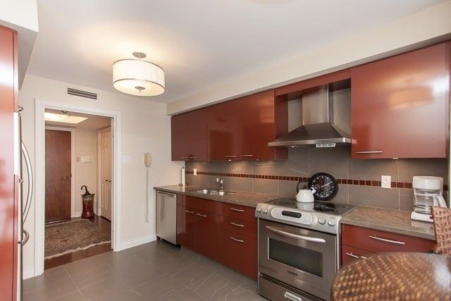 Preview image for 164 Cumberland St #402, Toronto