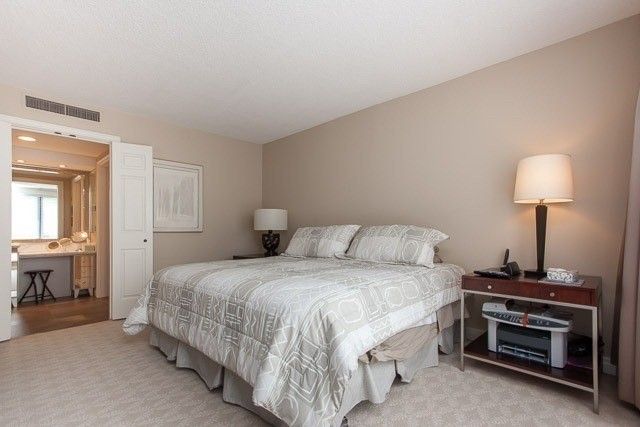Preview image for 164 Cumberland St #402, Toronto