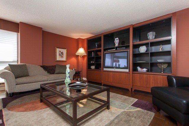 Preview image for 164 Cumberland St #402, Toronto
