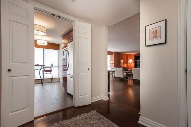 Preview image for 164 Cumberland St #402, Toronto
