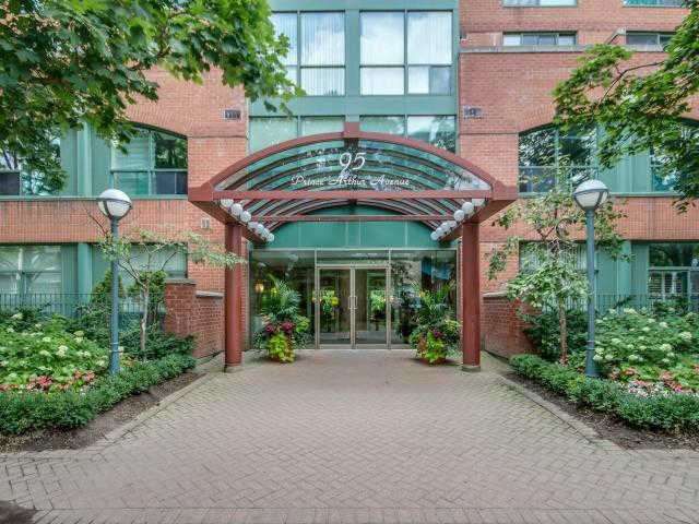 Preview image for 95 Prince Arthur Ave #525, Toronto