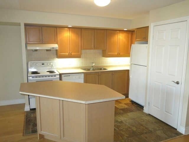 Preview image for 123 Eglinton Ave E #1103, Toronto