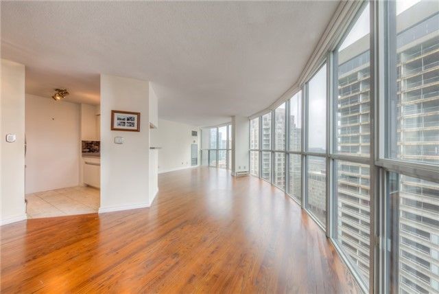 Preview image for 24 Wellesley St W #2703, Toronto