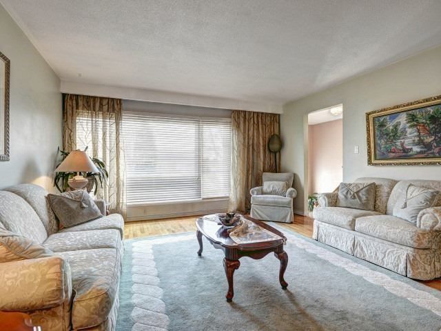 Preview image for 379 Cherokee Blvd, Toronto