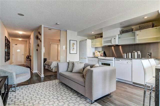 Preview image for 4K Spadina Ave #317, Toronto