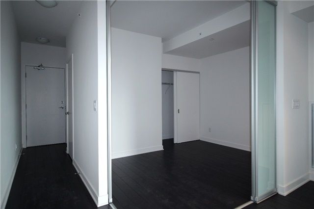 Preview image for 210 Simcoe St #1212, Toronto