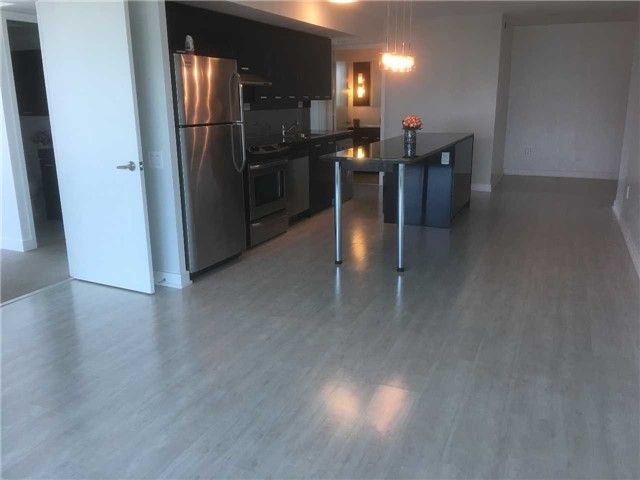 Preview image for 33 Singer Crt #711, Toronto