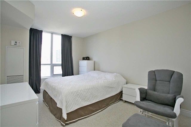 Preview image for 500 Doris Ave #1829, Toronto