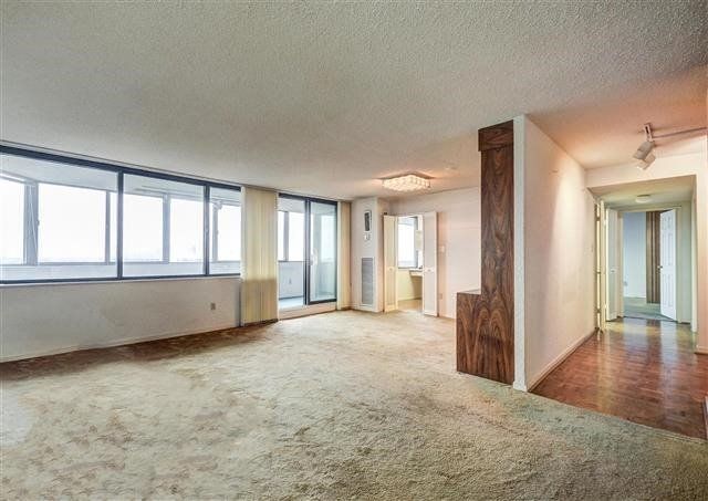 Preview image for 75 Wynford Heights Cres #2304, Toronto