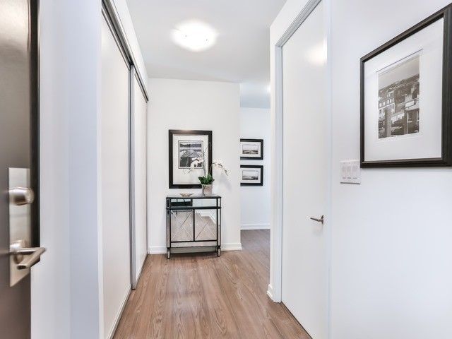 Preview image for 377 Madison Ave #104, Toronto