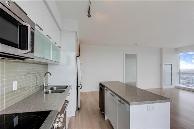 Preview image for 388 Yonge St #7402, Toronto