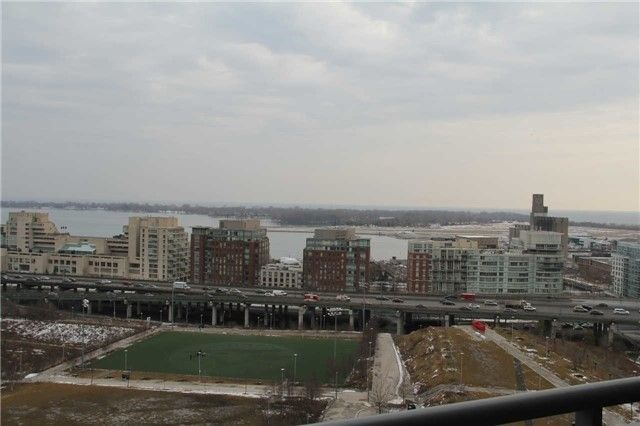 Preview image for 21 Iceboat Terr #1806, Toronto