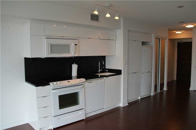 Preview image for 21 Iceboat Terr #1806, Toronto